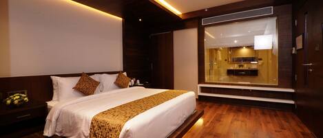 Premium bedding, minibar, in-room safe, desk