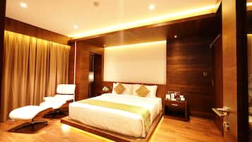 Premium bedding, minibar, in-room safe, desk