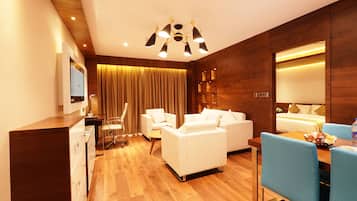 Suite Mewah | 1 kamar tidur, seprai premium, minibar, dan brankas