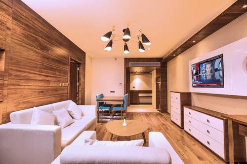 Luxury Suite