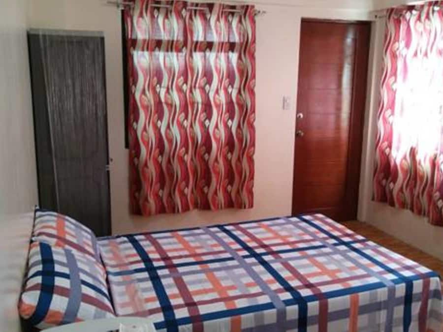 Perusstudio | Työpöytä, ilmainen Wi-Fi, vuodevaatteet