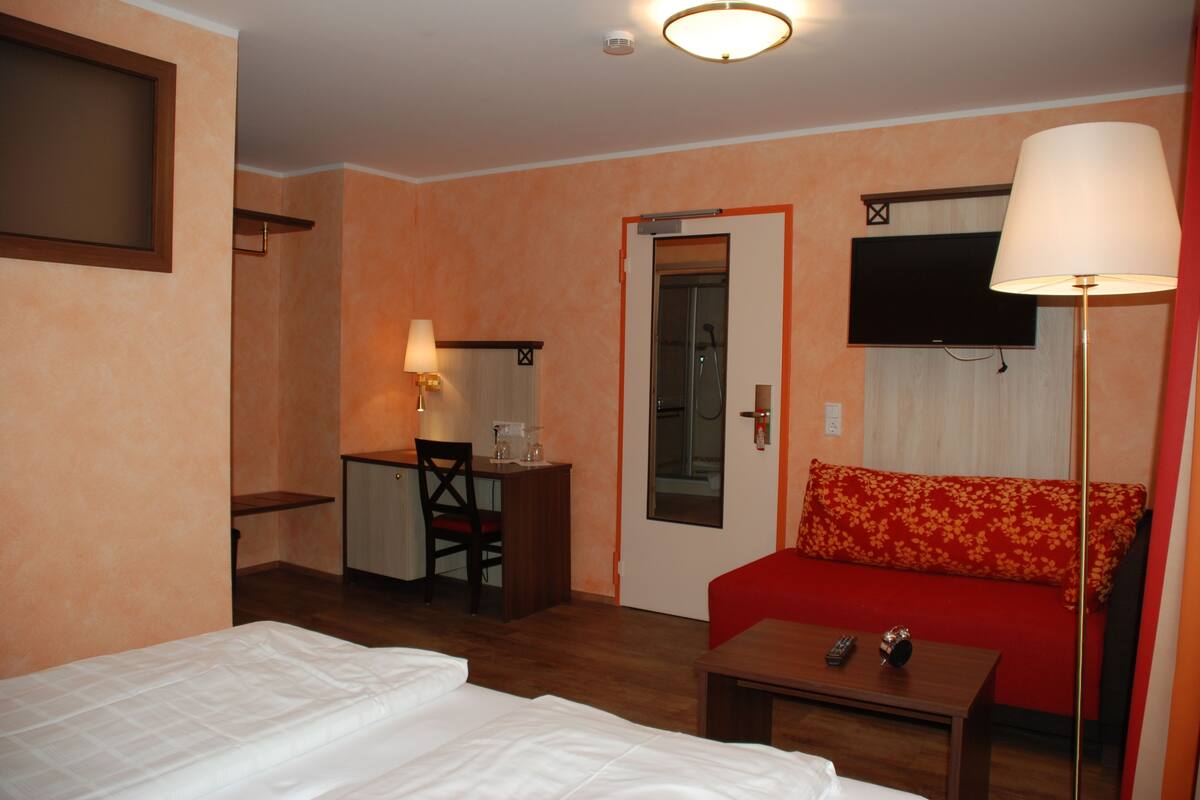 Minibar, in-room safe, desk, iron/ironing board