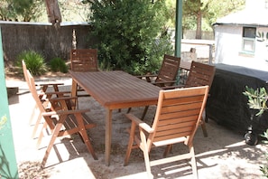 BBQ/picnic area - Miss Mabel Cottage - Adults Only (Burra)