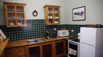 Superior Apartment, 1 Queen Bed, Terrace | Private kitchen | Full-sized fridge, microwave, oven, stovetop