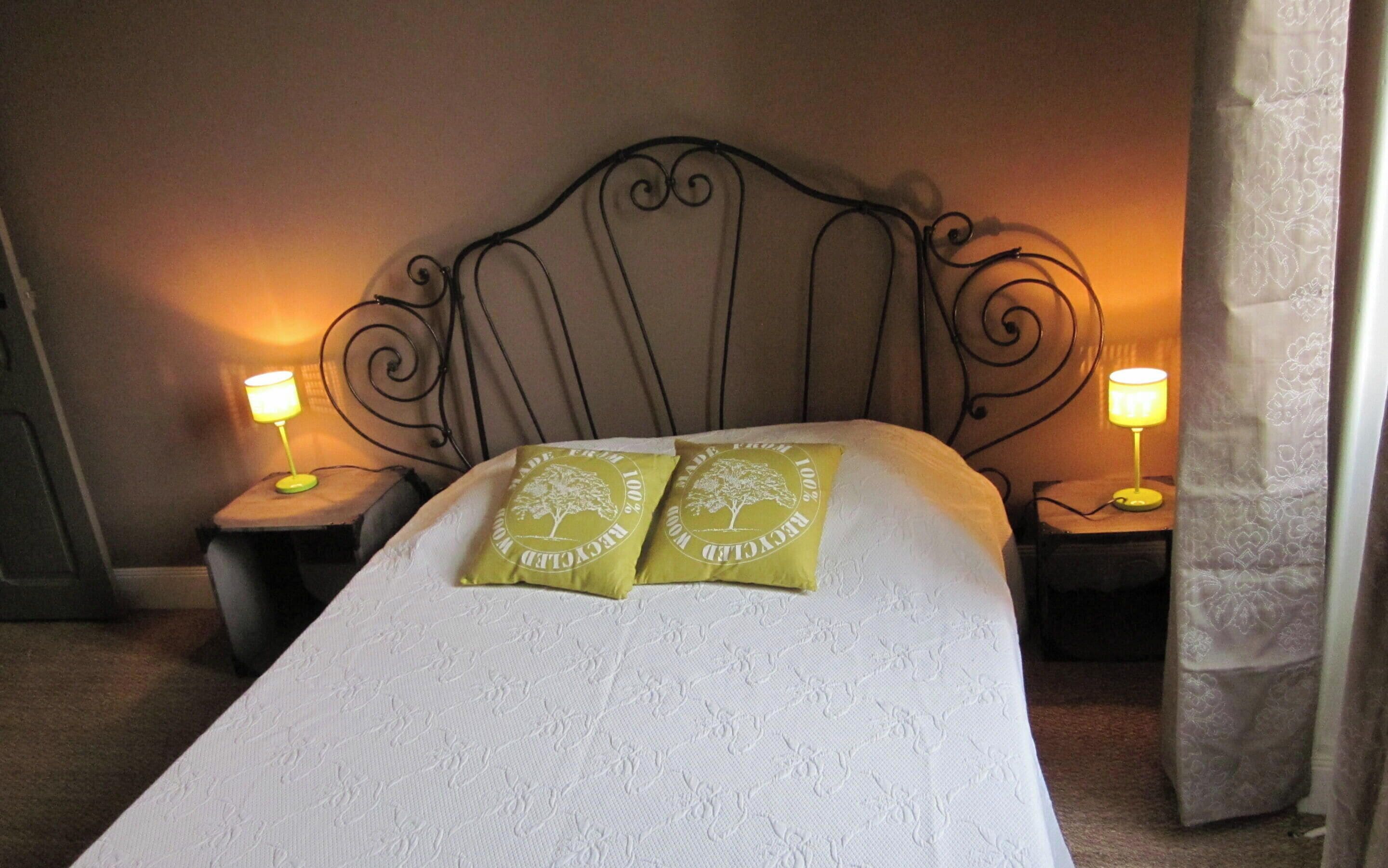 Phòng đôi phong cách cổ điển, phòng tắm riêng, quang cảnh vườn (Cannelle)