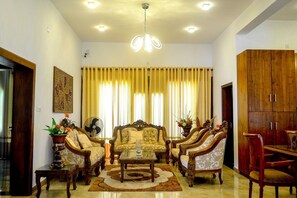 Lobby - The Galle House (Akmeemana)