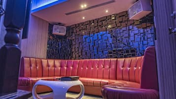 Deluxe Double Room, 1 Double Bed, Non Smoking, Bathtub