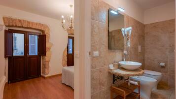 Chambre Double, salle de bains attenante | Salle de bain