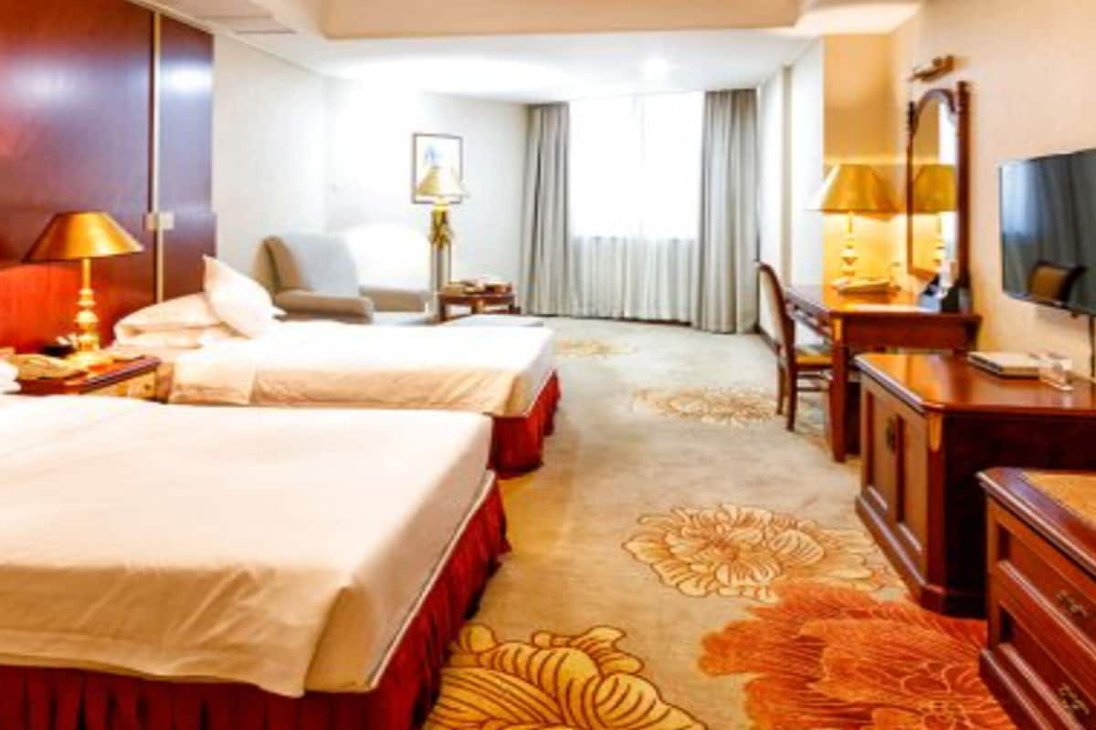 Phòng 2 giường đơn Executive | Minibar, két bảo mật tại phòng, bàn, màn/rèm cản sáng 