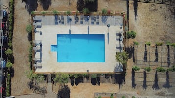 Außenpool (je nach Saison geöffnet)