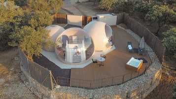 Suite Deluxe - Luna privada con vistas panorámicas al cielo y jacuzzi | 1 slaapkamer, een minibar, gratis wifi, beddengoed