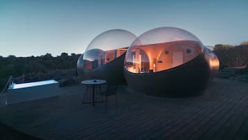 Suite Superior Premium - Luna privada con vistas panorámicas al cielo y jacuzzi | Een minibar, gratis wifi, beddengoed