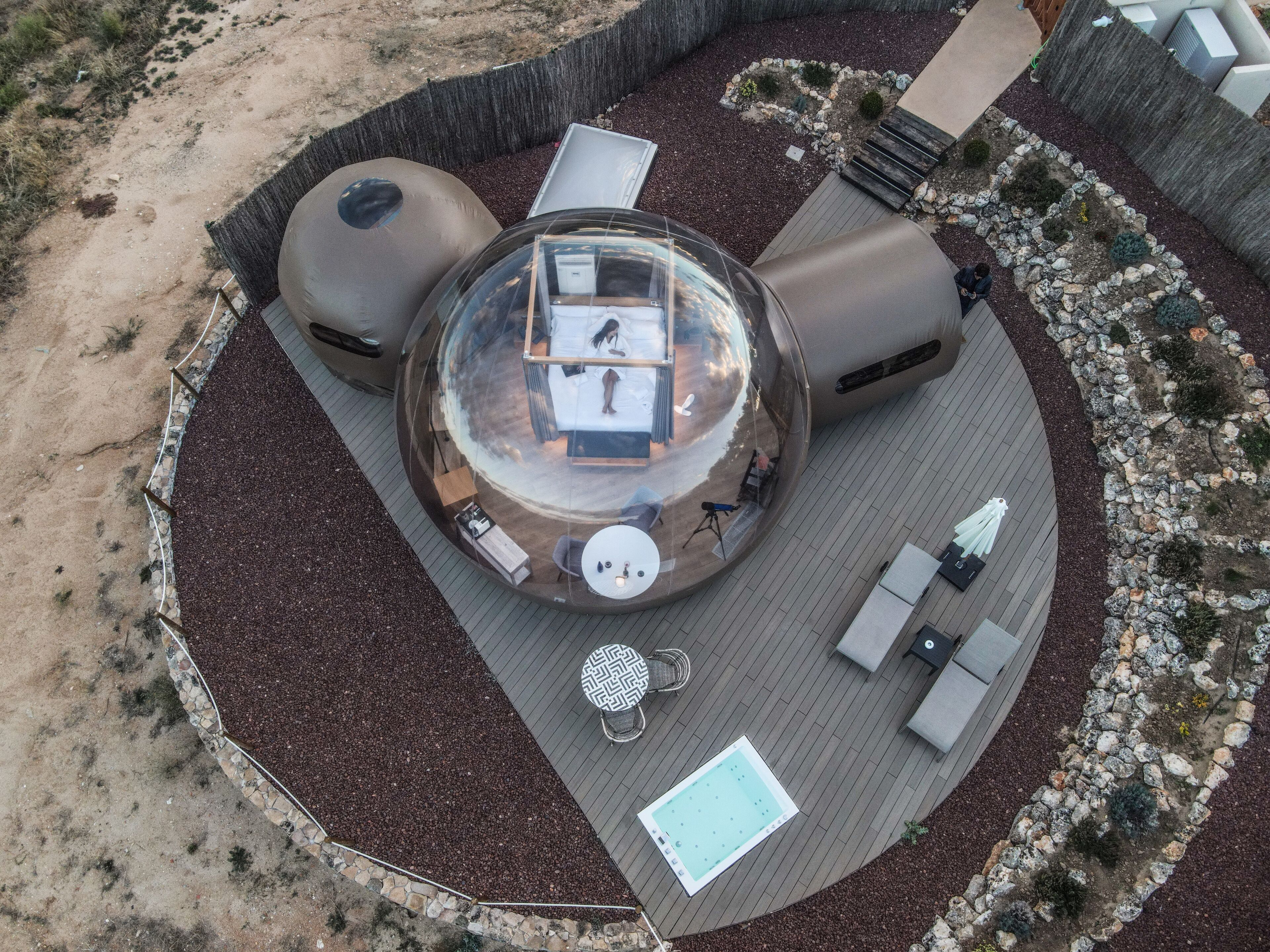 Minibar, Wi-Fi gratuit, draps fournis