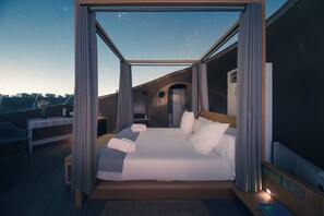 Suite Superior - Luna privada con vistas panorámicas al cielo y jacuzzi | Minibar, wi-fi (inkludert) og sengetøy