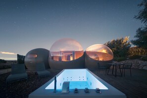 Suite Superior Premium - Luna privada con vistas panorámicas al cielo y jacuzzi | Minibar, wi-fi (inkludert) og sengetøy