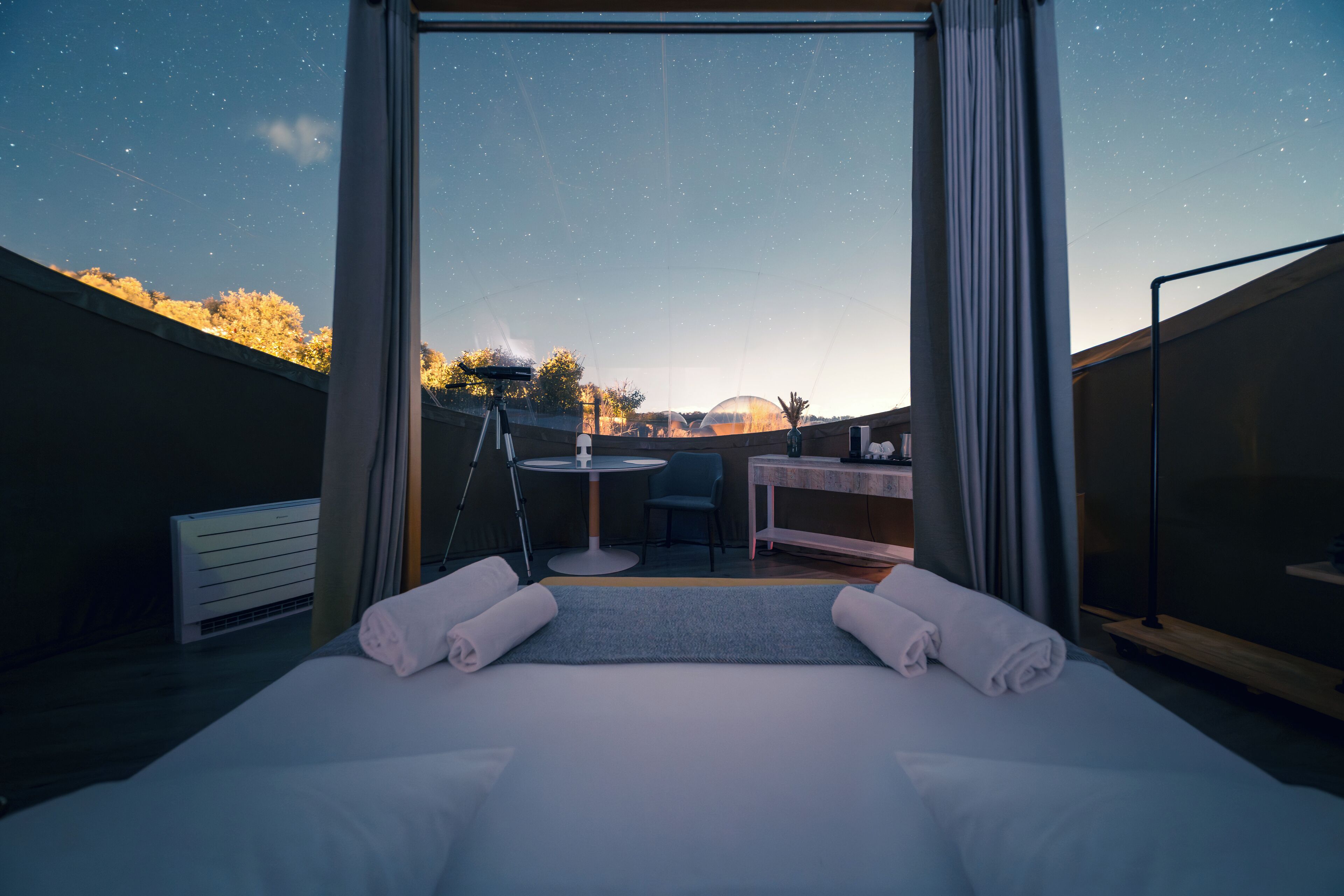 Suite Superior - Luna privada con vistas panorámicas al cielo y jacuzzi | Minibar, wifi gratis, ropa de cama
