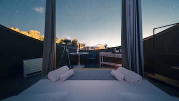 Suite Superior - Luna privada con vistas panorámicas al cielo y jacuzzi | Minibar, wifi gratis, ropa de cama