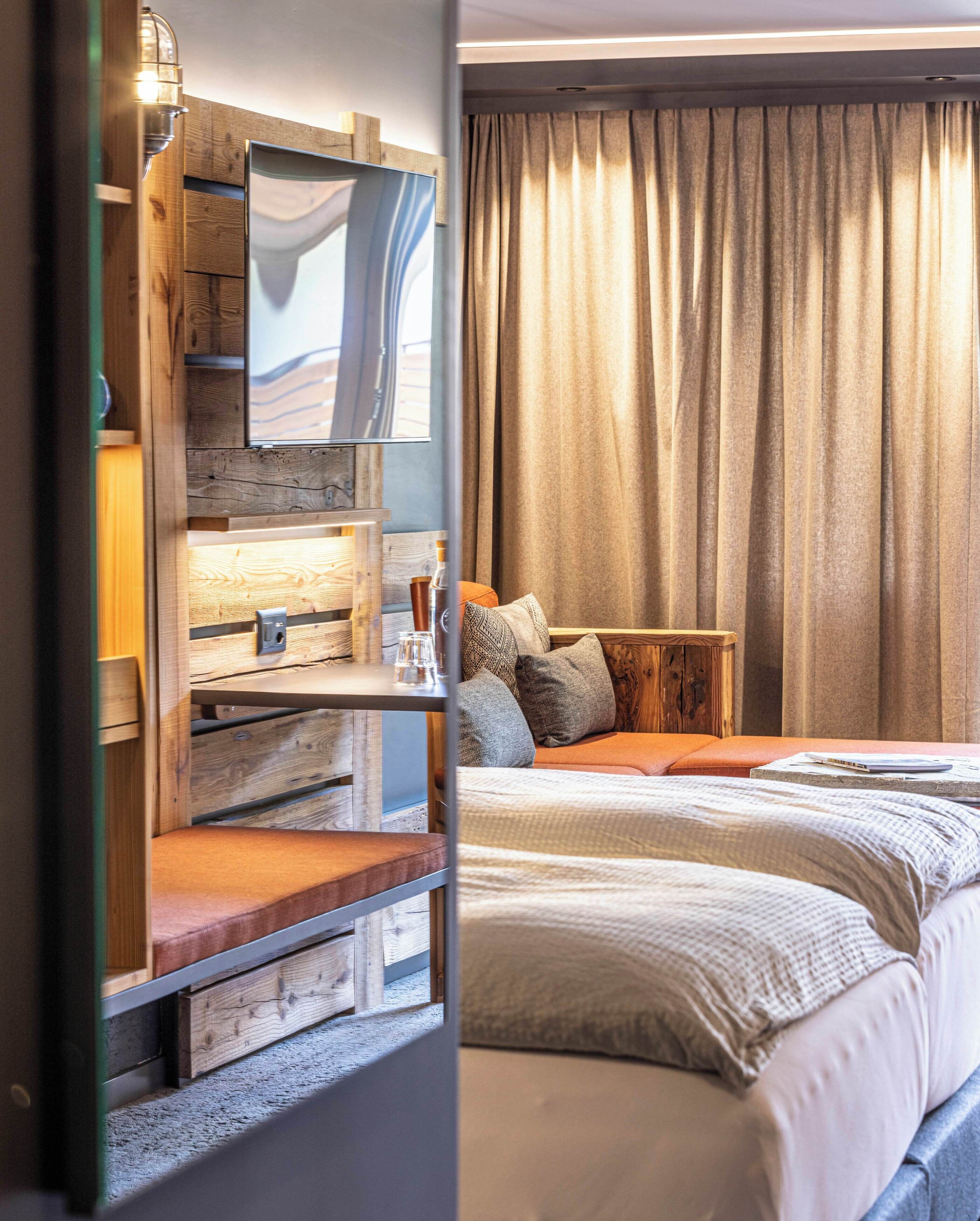 Photo - BaseCamp Hotel