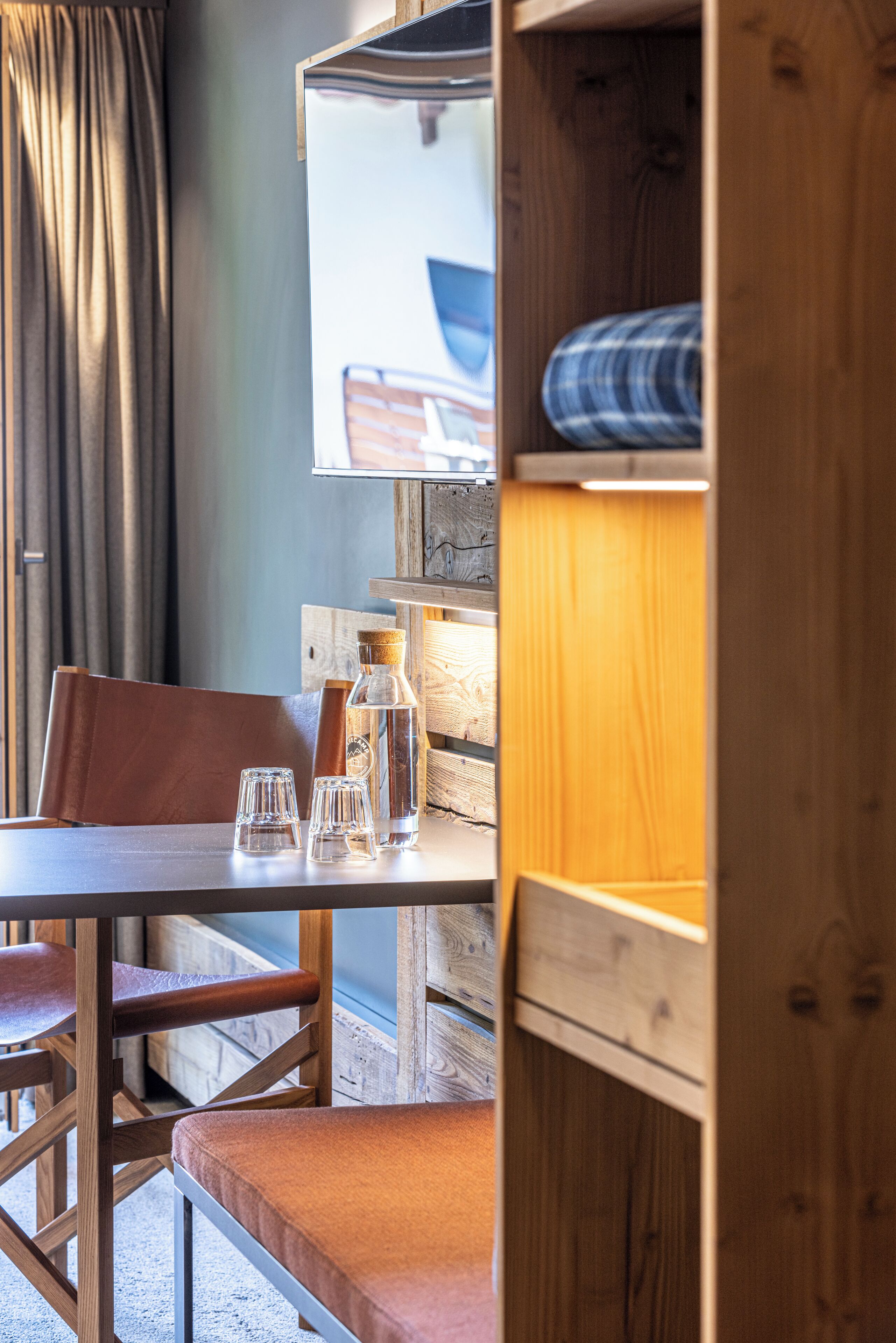 triple room | 1 bedroom, in-room safe, desk, cots/infant beds