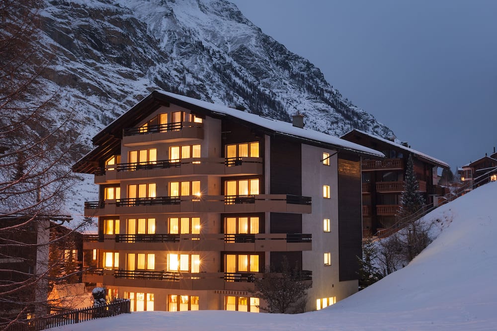 Hotel Basecamp