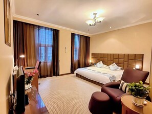 Business Double Room | Peti besi dalam bilik, seterika/papan seterika, Wi-fi percuma 