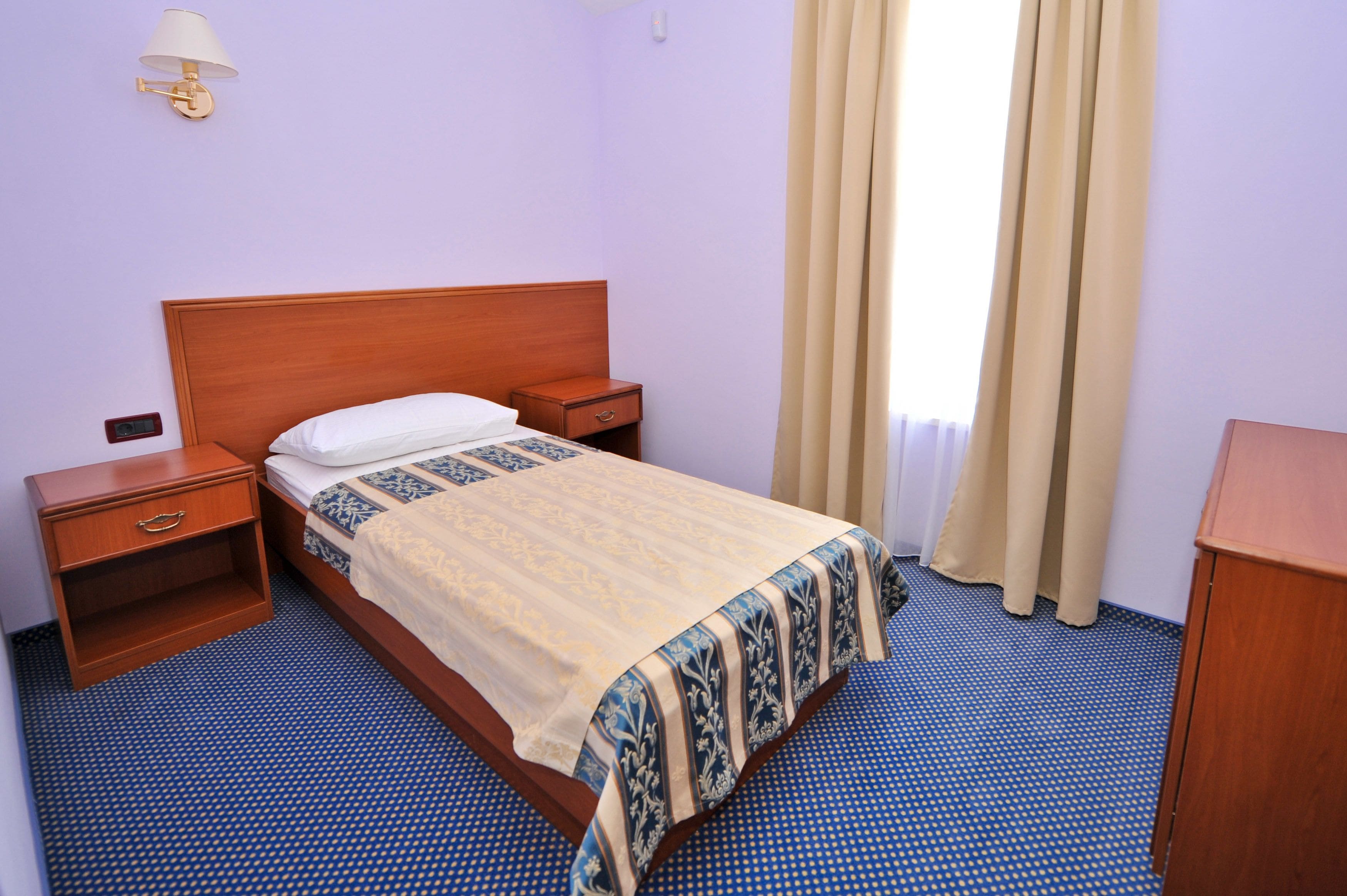 suite, 3 bedrooms, partial sea view | minibar, in-room safe, desk, blackout curtains
