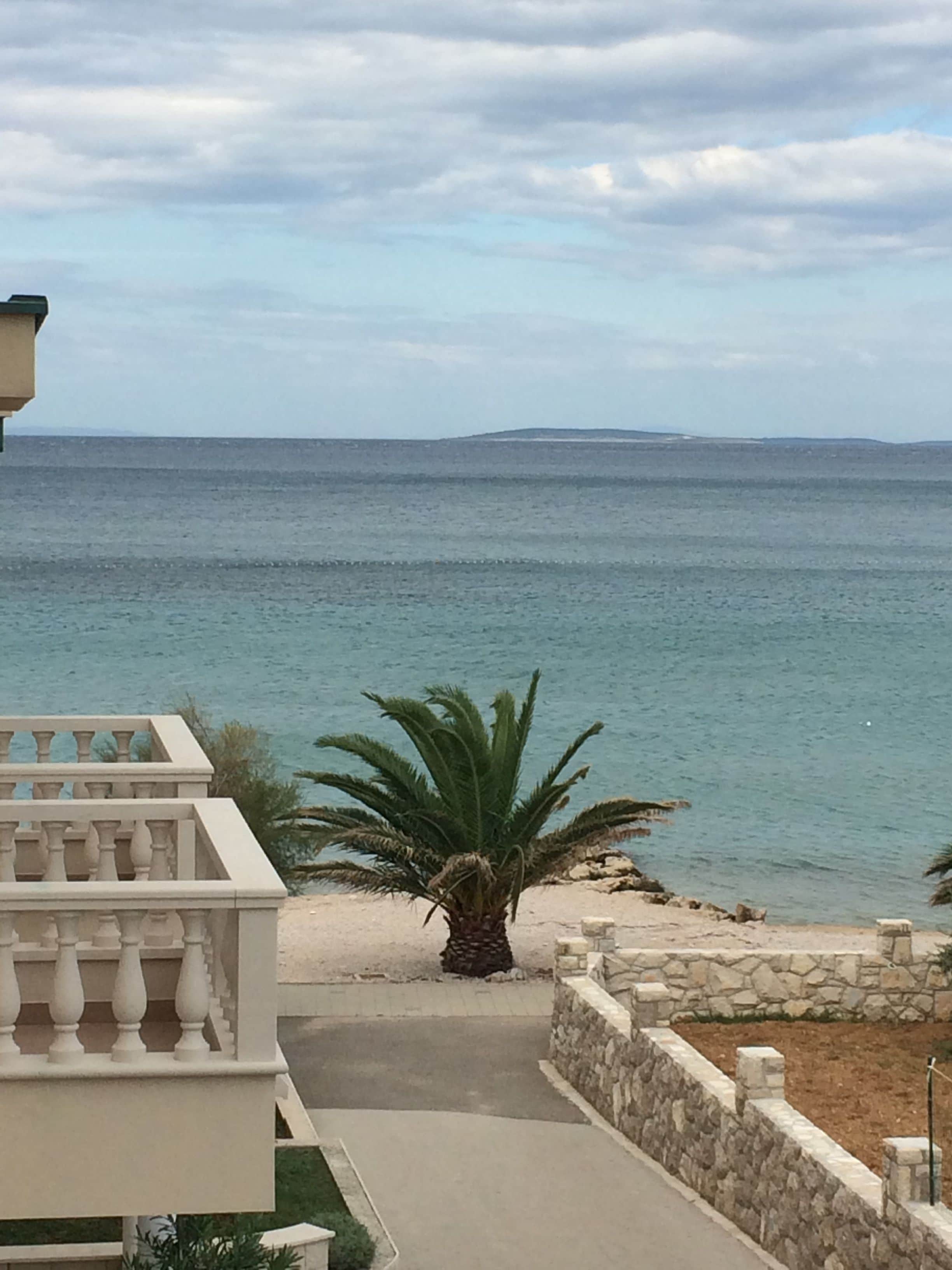 double room, 1 king bed, partial sea view | view from room