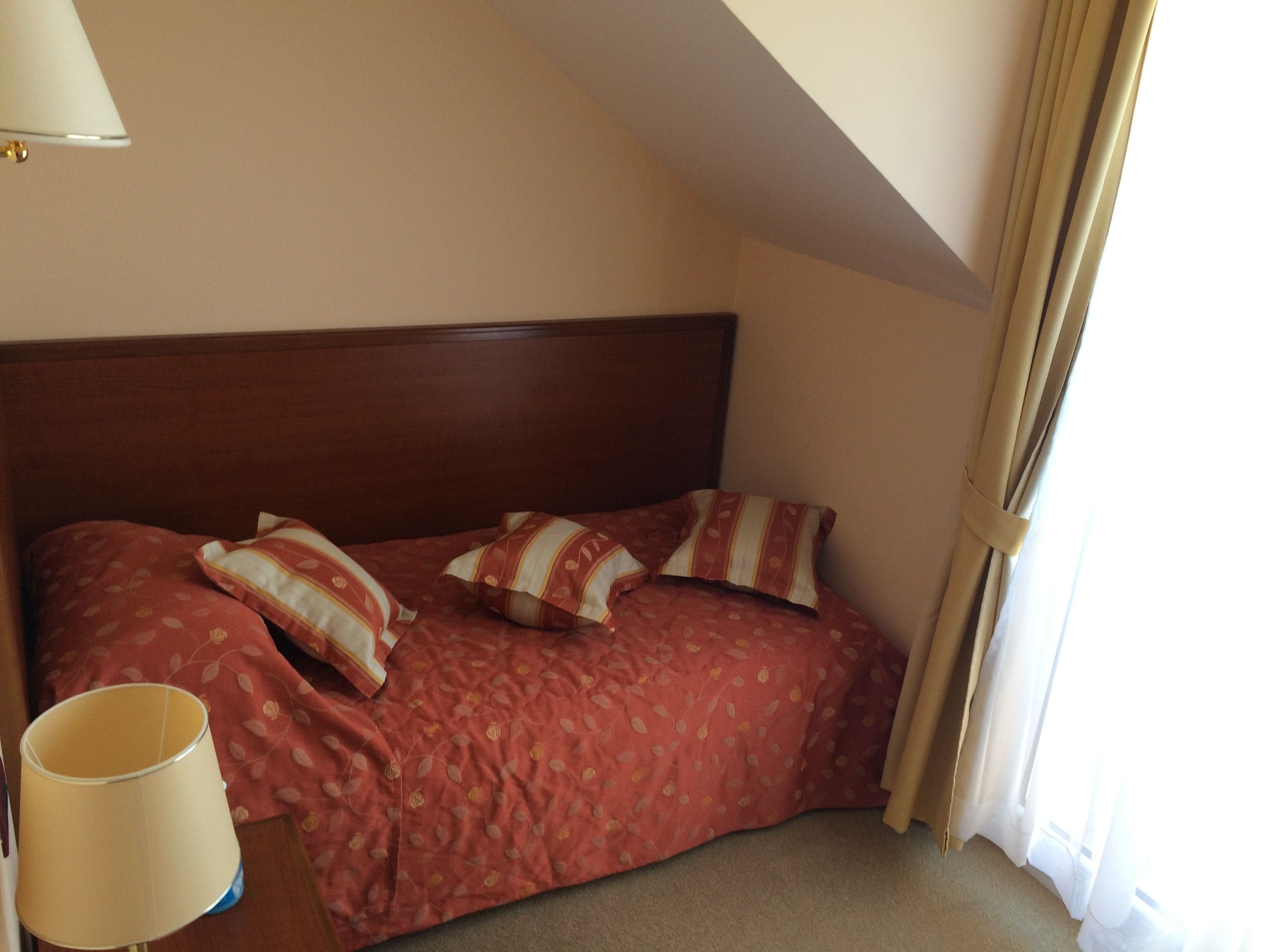 family room, sea view | minibar, in-room safe, desk, blackout curtains