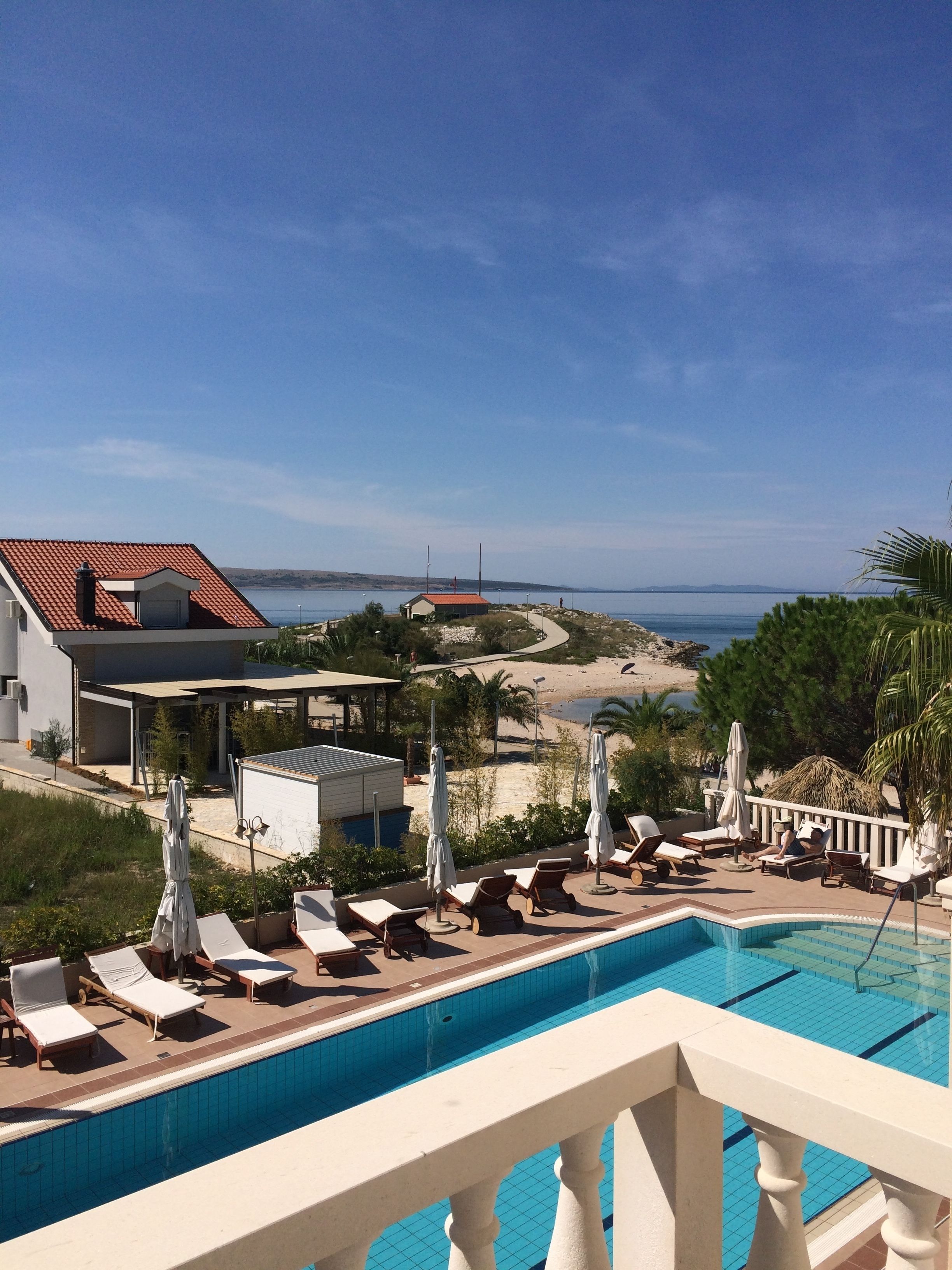 double room, 1 king bed, partial sea view | view from room