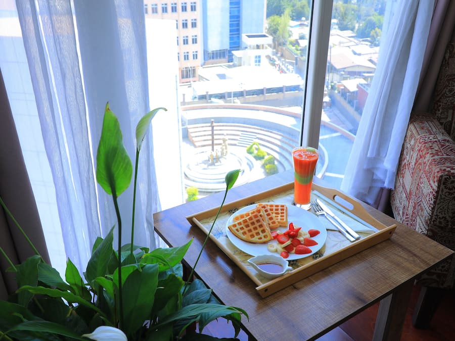 Free daily continental breakfast