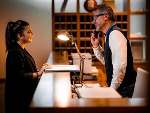 تقديم الغداء والعشاء، الأطباق المحلية