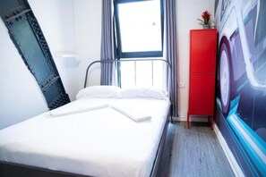 Free WiFi, bed sheets, wheelchair access - Cinema Hostel Jerusalem (Jerusalem)