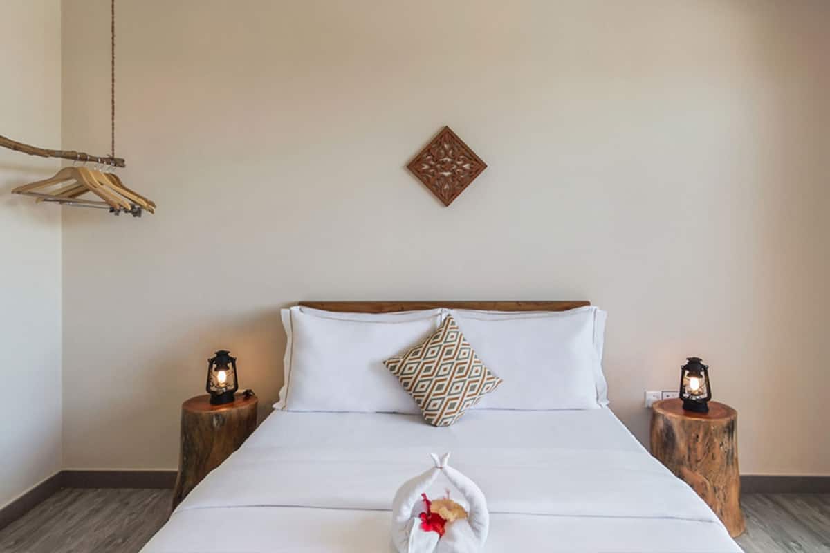 premium bedding, iron/ironing board, bed sheets