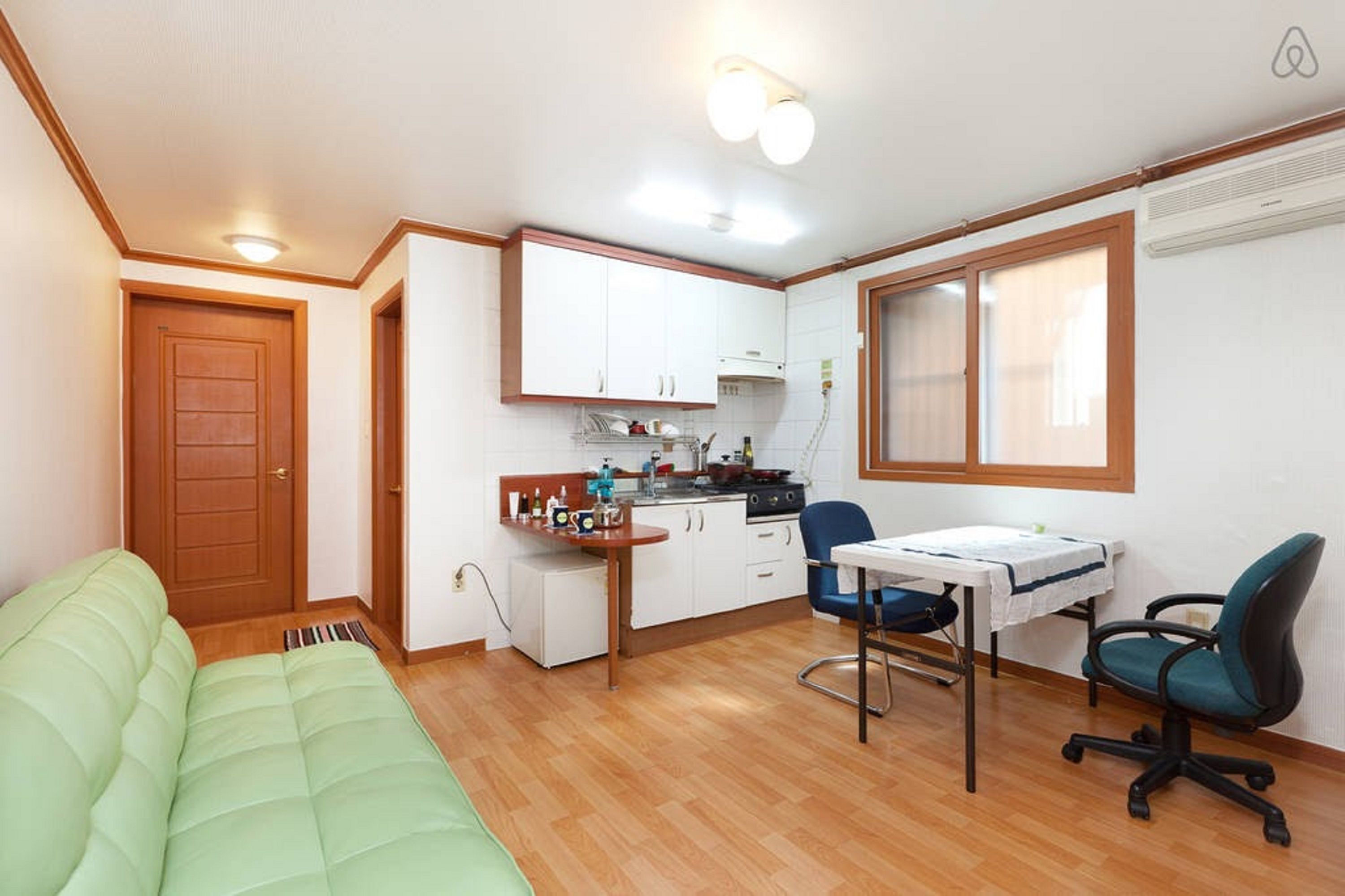 Tabla de planchar con plancha y wifi gratis 