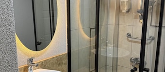 Artan Hotel