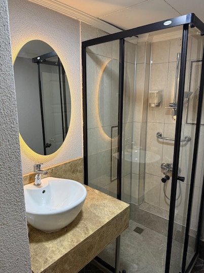 Artan Hotel