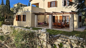 Front of property - Villa Drimoni (Lefkada)