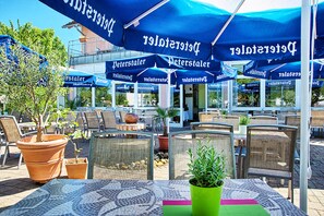 Terrace/patio - Gästehaus Mythos (Rust)