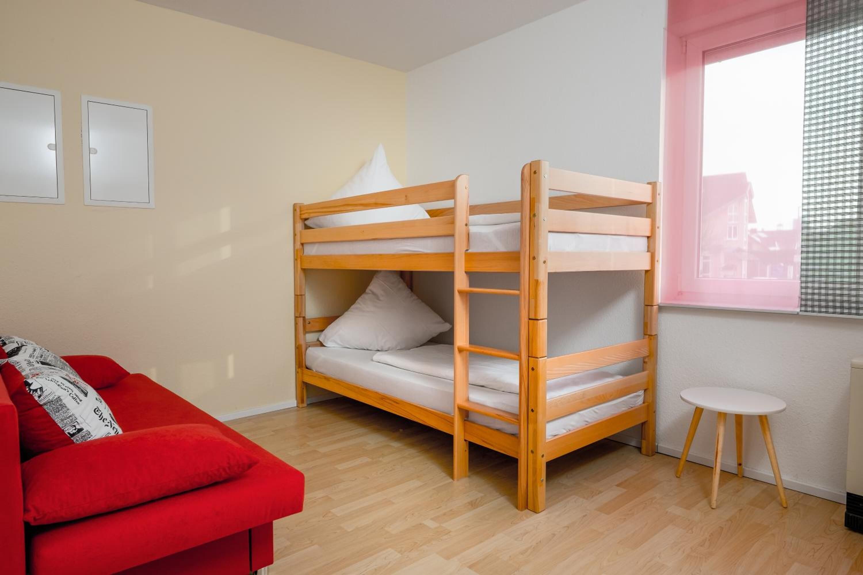 Literie hypoallergénique, minibar, coffres-forts dans les chambres