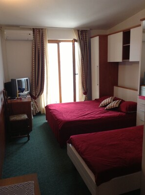 Premium Triple Room, Balcony, Sea View