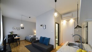 Unclassified image, 2 of 30, button - Premium Zagreb Delux Suite and Rooms (Zagreb)