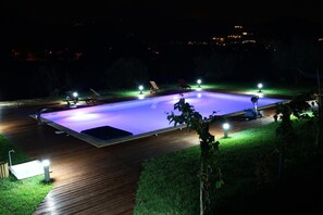 Piscine extérieure (ouverte en saison)