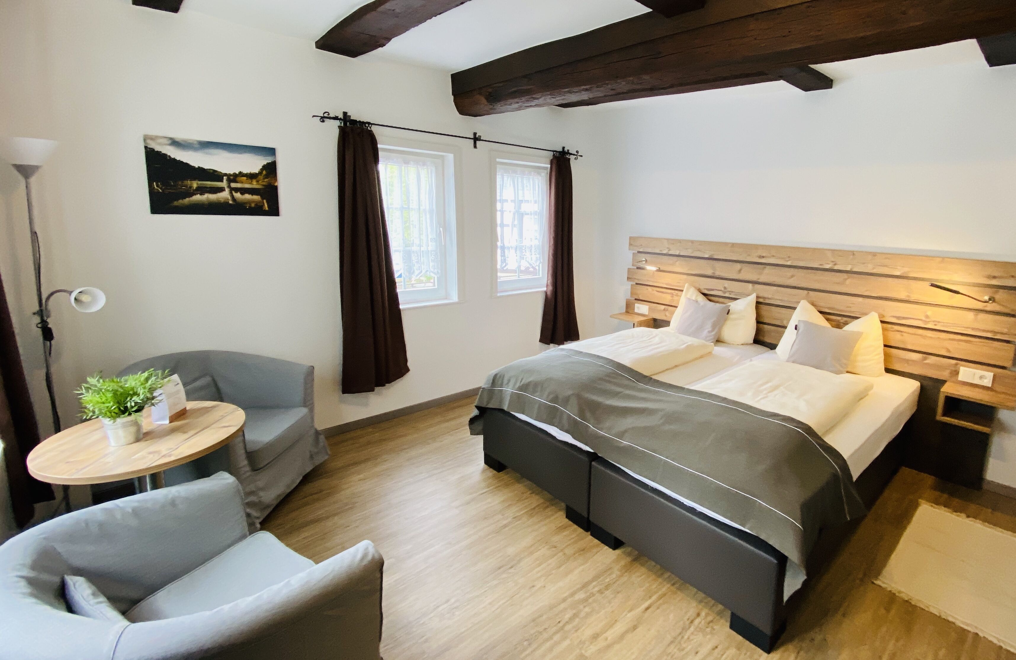 comfort double room | 1 bedroom, hypo-allergenic bedding, desk, blackout curtains