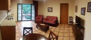 Apartment, 1 Doppelbett oder 2 Einzelbetten | Eigene Küche | Kühlschrank, Mikrowelle, Ofen, Herdplatte