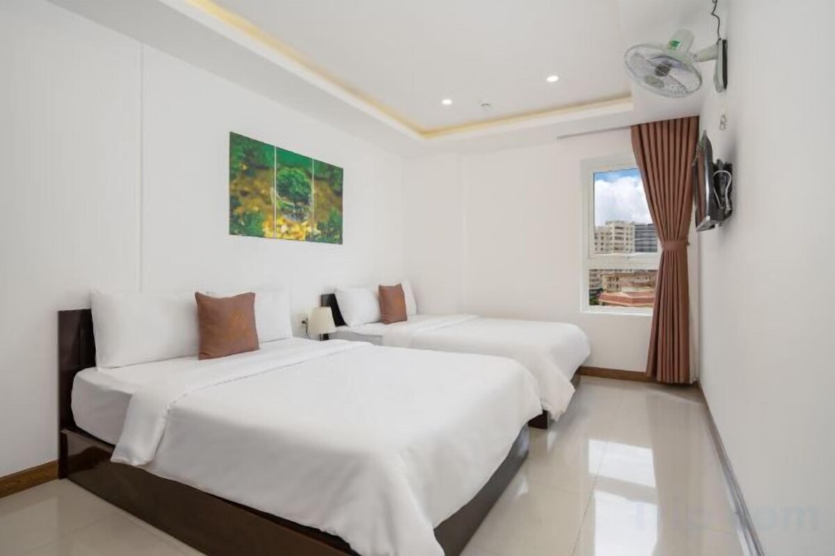 Ropa de cama de alta calidad, colchones viscoelásticos, minibar