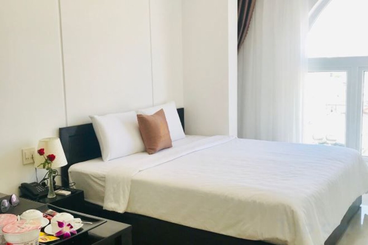 Ropa de cama de alta calidad, colchones viscoelásticos, minibar