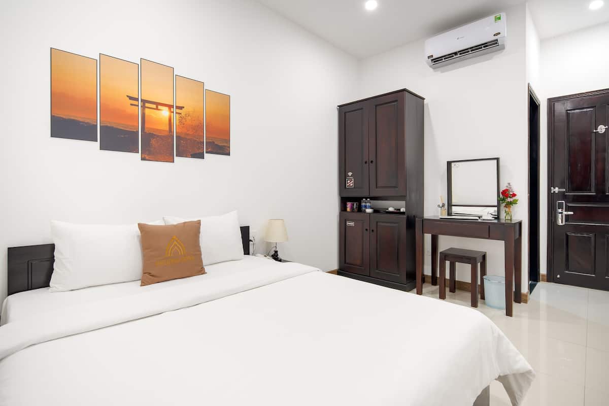 Premium bedding, memory-foam beds, minibar, desk