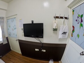 Economy Triple Room, 1 Bedroom | Free WiFi, bed sheets - Danke Hostel (Liuqiu)