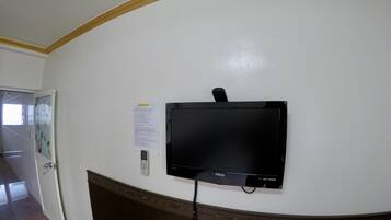 Economy Quadruple Room, 1 Bedroom | Free WiFi, bed sheets