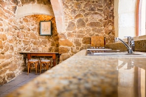 Traditional-Haus, Mehrere Betten, Nichtraucher | Eigene Küche | Mikrowelle, Hochstuhl